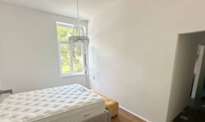 Недвижимость Двухкомнатная квартира, центр: 8