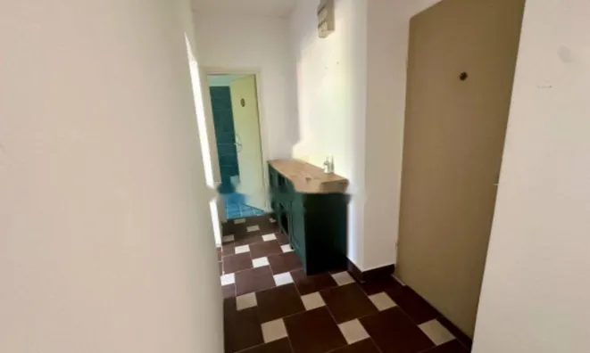 Недвижимость Двухкомнатная квартира, центр: 9