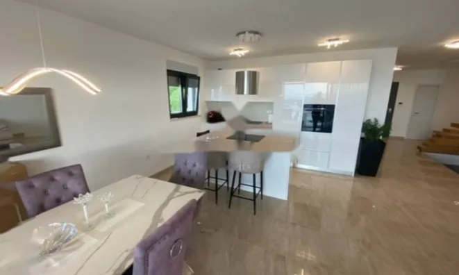 Недвижимость Семейный дом 250 м² в Побри: 12