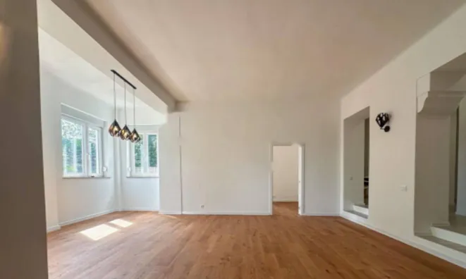 Недвижимость Четырехкомнатная квартира Центр: 4