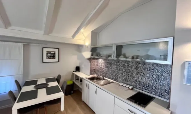 Недвижимость Двухкомнатная квартира, Центр: 11