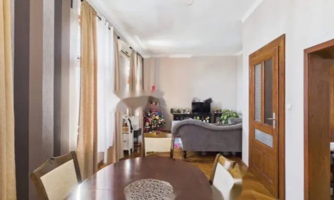 Недвижимость Трёхкомнатная квартира, центр: 3