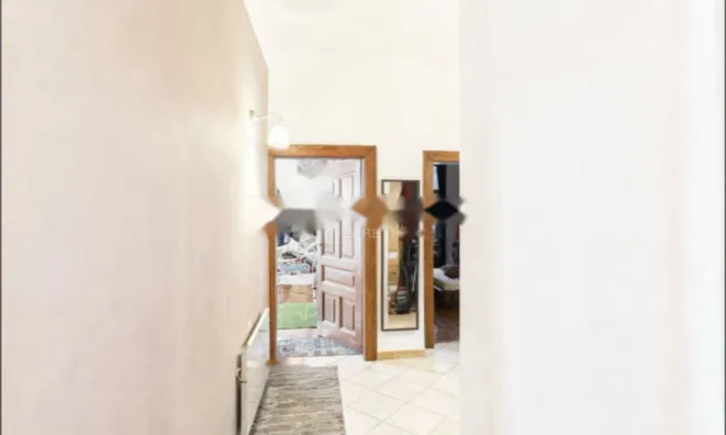 Недвижимость Трёхкомнатная квартира, центр: 12