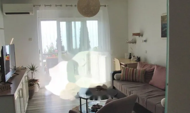 Недвижимость Двухкомнатная квартира в Центре: 3