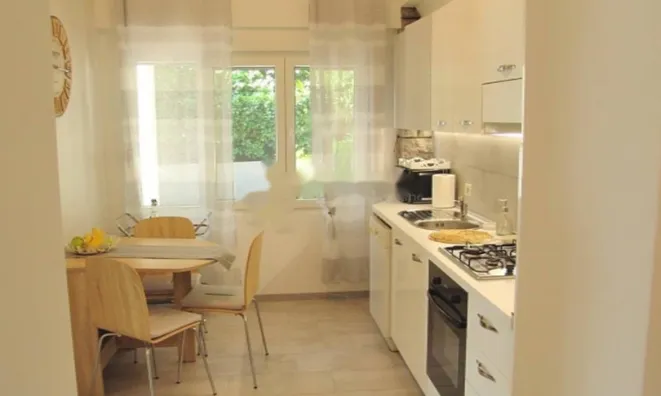 Недвижимость Двухкомнатная квартира в Центре: 6