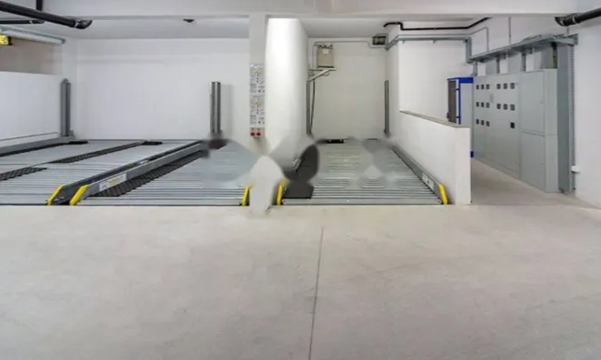 Недвижимость Трёхкомнатная квартира в центре: 25