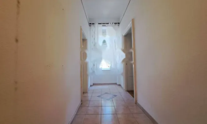 Недвижимость Трёхкомнатная квартира, Побри: 2