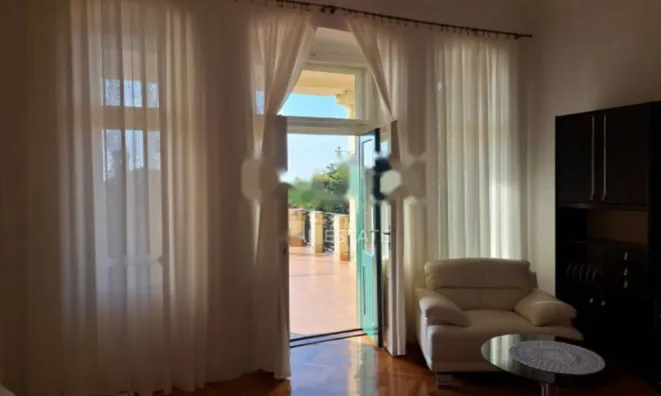 Недвижимость Трёхкомнатная квартира, Побри: 6