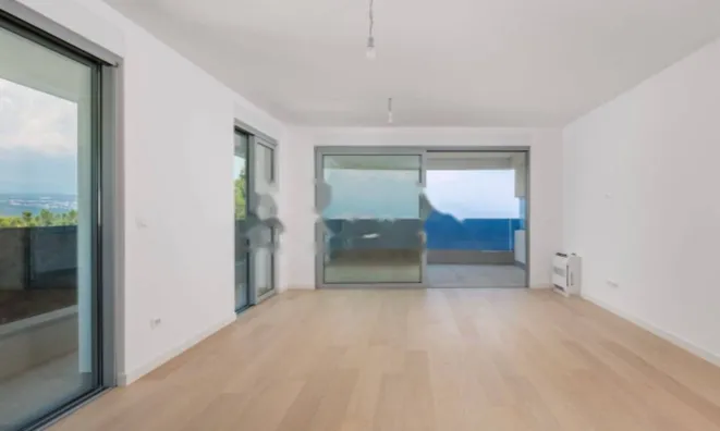 Недвижимость Трехкомнатная квартира в центре Опатии: 3