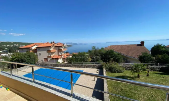 Недвижимость Трёхкомнатная квартира Центр: 1