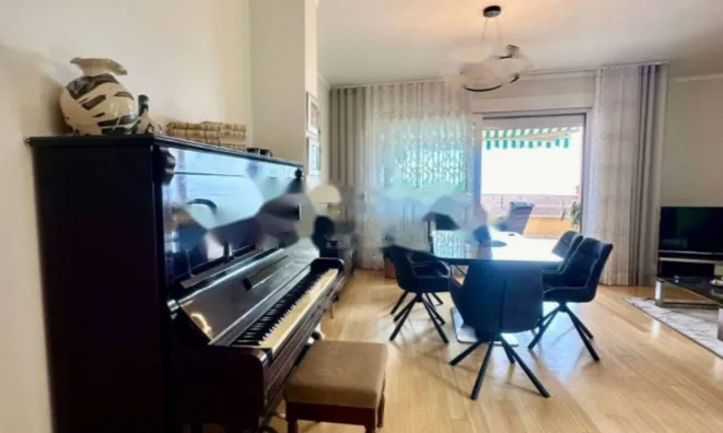 Недвижимость Трёхкомнатная квартира Центр: 12