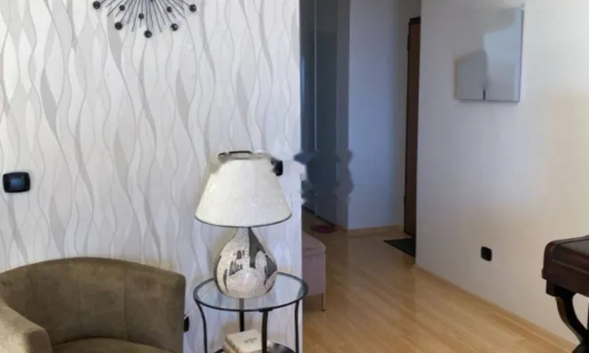 Недвижимость Трёхкомнатная квартира Центр: 16