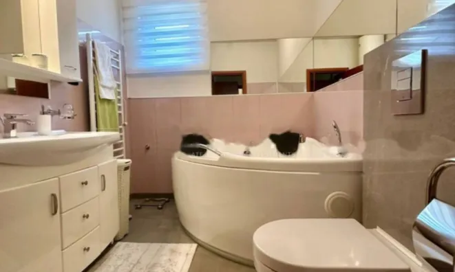 Недвижимость Трёхкомнатная квартира Центр: 18