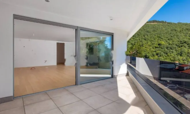 Недвижимость Трехкомнатная квартира в центре Опатии: 2