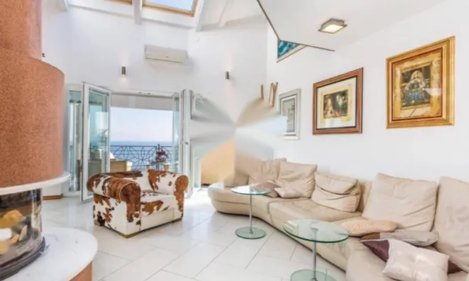 Недвижимость Четырехкомнатная квартира в Опатии: 3