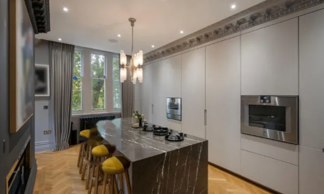 Недвижимость Empire House, North Terrace: 15