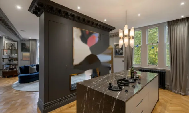 Недвижимость Empire House, North Terrace: 16