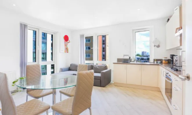 Недвижимость Juniper Drive, Wandsworth Town: 3