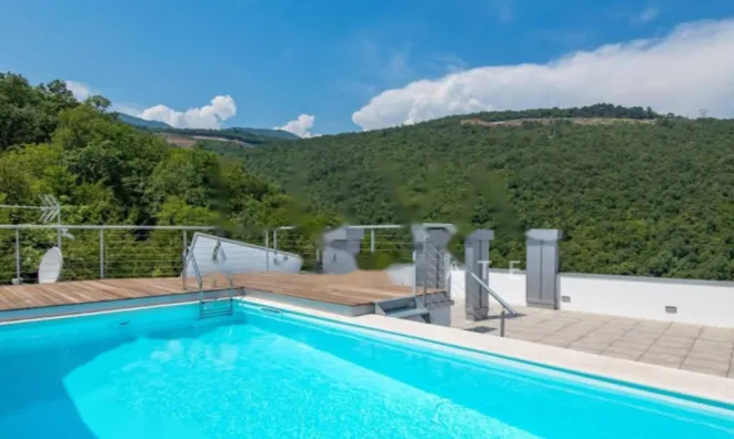 Недвижимость Трёхкомнатная квартира Центр: 4