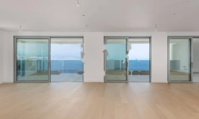 Недвижимость Трёхкомнатная квартира Центр: 13