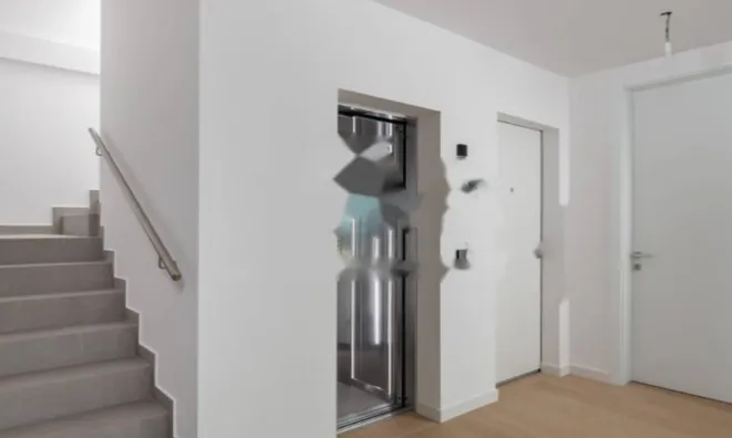 Недвижимость Трёхкомнатная квартира Центр: 32