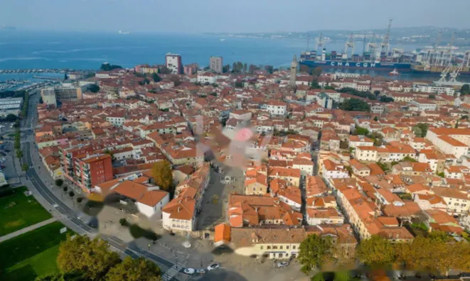 Недвижимость Дом с террасой Новый Копер: 16