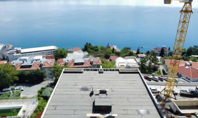 Недвижимость Трехкомнатная квартира в центре: 20