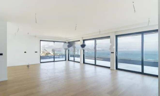 Недвижимость Четырехкомнатная квартира Опатия: 2