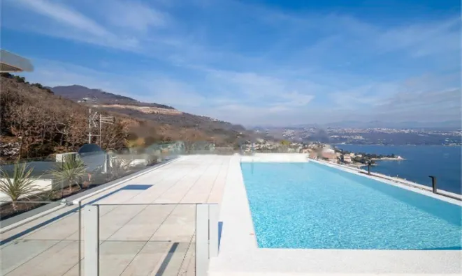 Недвижимость Четырехкомнатная квартира Опатия: 4