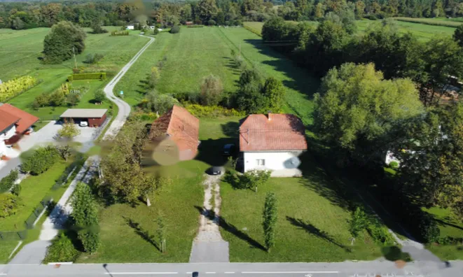 Недвижимость Земельный участок в Черной Вас, Любляна: 1