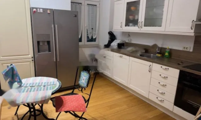 Недвижимость Трехкомнатная квартира Центр: 10