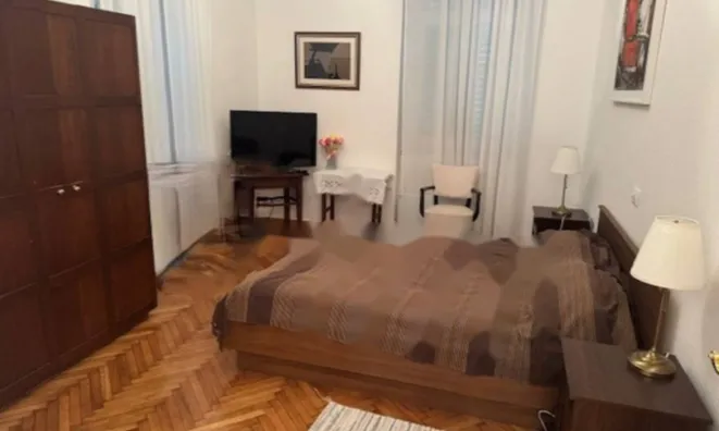 Недвижимость Трехкомнатная квартира Центр: 14