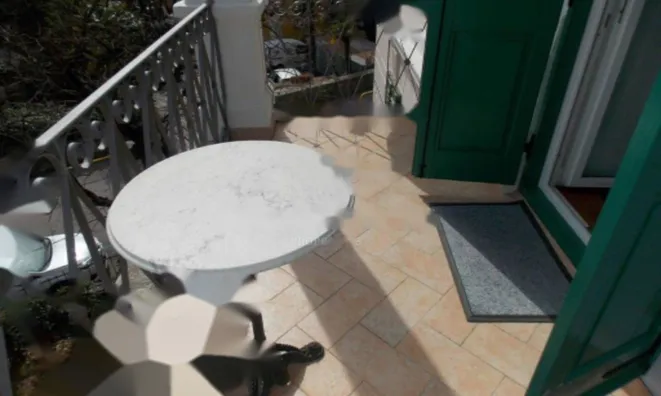 Недвижимость Трехкомнатная квартира Центр: 21