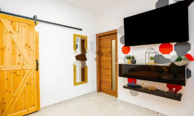 Недвижимость Двухкомнатная квартира в центре: 6