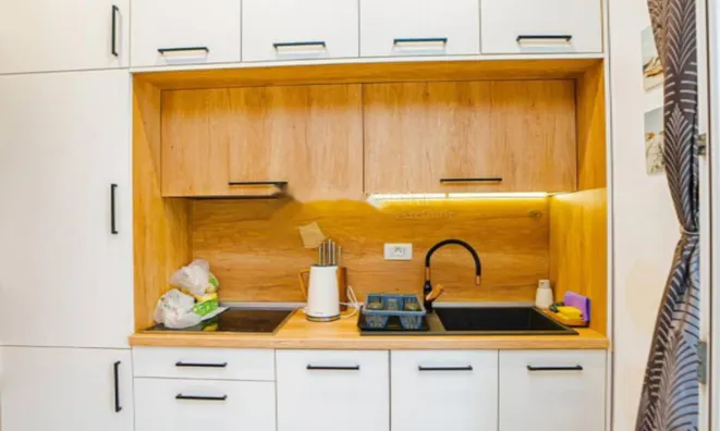 Недвижимость Двухкомнатная квартира в центре: 7