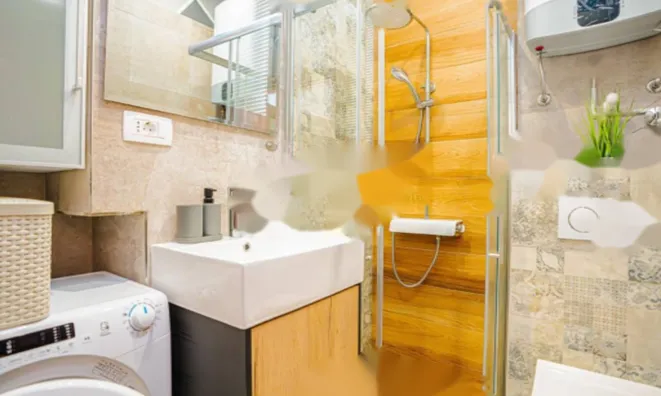 Недвижимость Двухкомнатная квартира в центре: 13