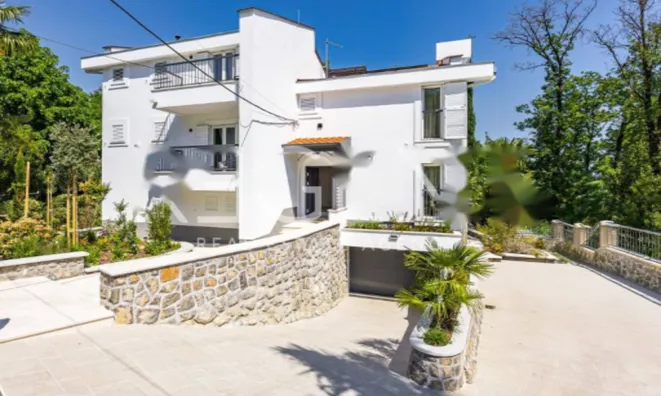 Недвижимость Семейная вилла, Запад Опатия: 84