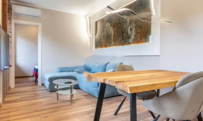 Недвижимость Четырехкомнатная квартира, Опатия: 13