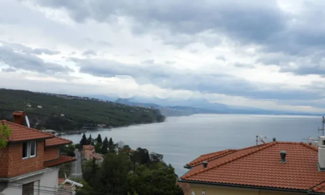 Недвижимость Трехкомнатная квартира в Опатии: 2