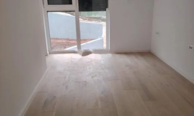 Недвижимость Четырехкомнатная квартира: 11