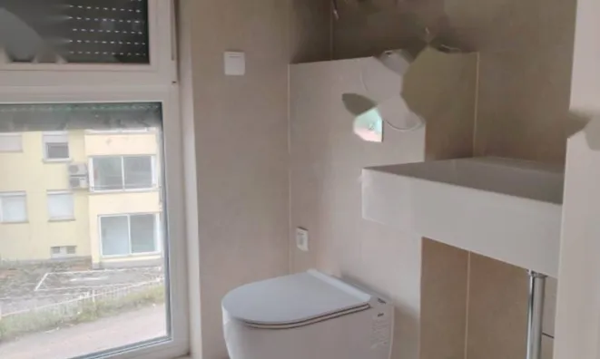 Недвижимость Четырехкомнатная квартира: 13