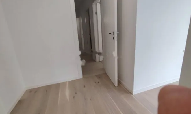 Недвижимость Четырехкомнатная квартира: 15