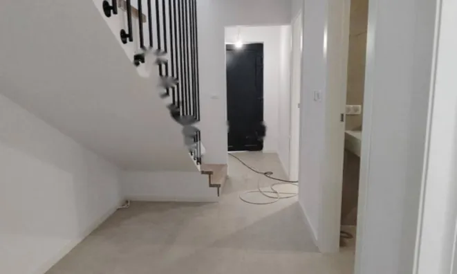 Недвижимость Четырехкомнатная квартира: 20