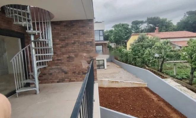 Недвижимость Четырехкомнатная квартира: 23