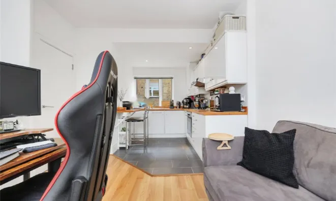 Недвижимость Henriques Street: 6