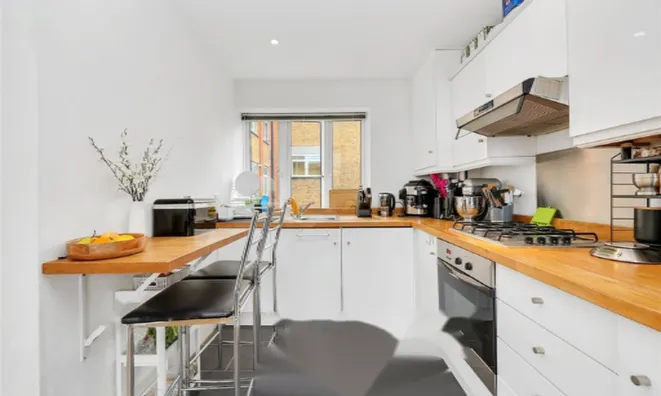 Недвижимость Henriques Street: 8