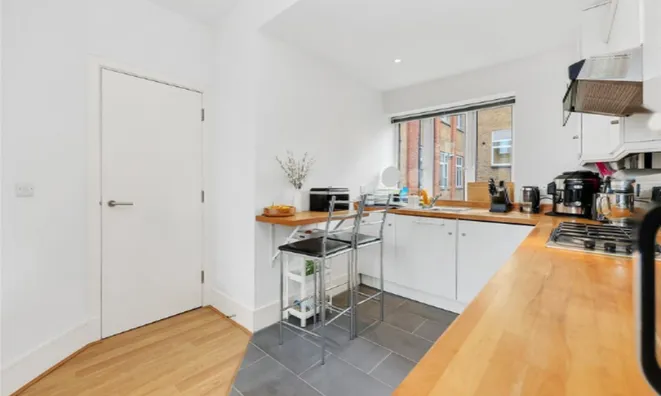 Недвижимость Henriques Street: 9