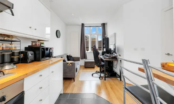 Недвижимость Henriques Street: 10