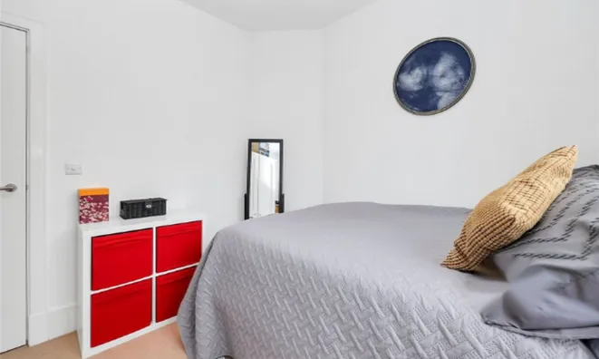 Недвижимость Henriques Street: 17