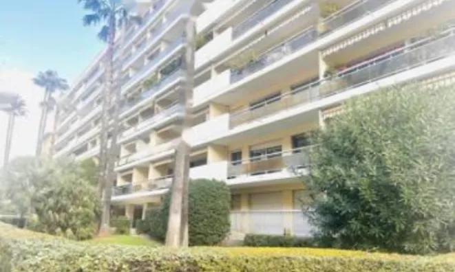 Недвижимость Villa Petit Juas: 2